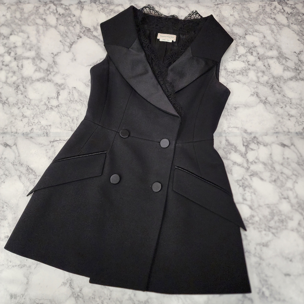 Alexander McQueen Lace Trim Sleeveless Tuxedo Jacket Womens
